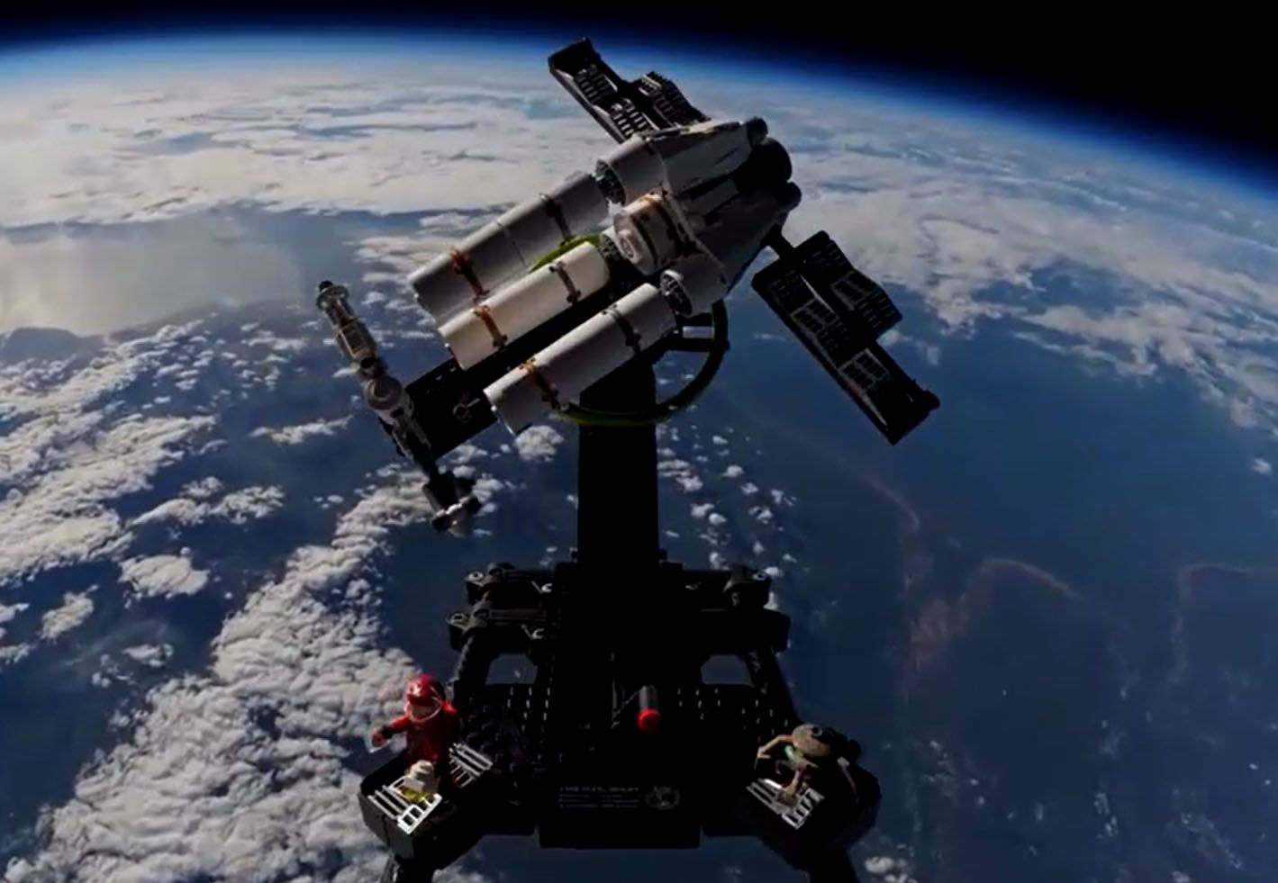 Photo: SENT INTO SPACE / AMAZON MGM STUDIOS / SONY PICTURES UK