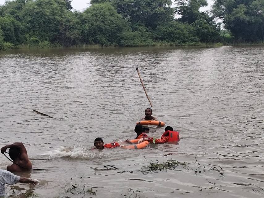 မလှိုင်မြို့နယ်၌ ရေကန်ထဲ ရေဆင်းချိုးသည့် အမျိုးသား ၃ ဦးရေနစ် သေဆုံး