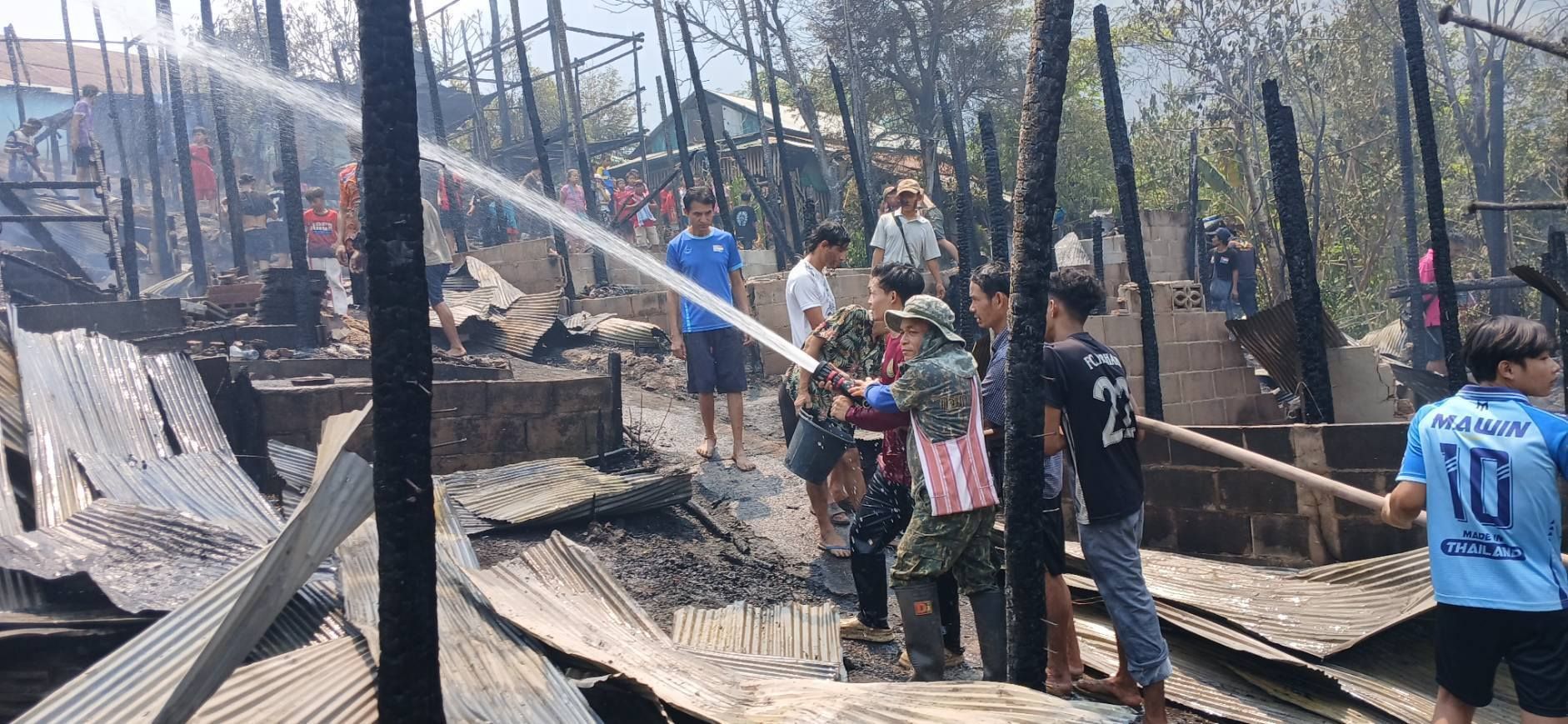 မယ်လ ဒုက္ခသည်စခန်းတွင် မီးလောင်မှုကြောင့် အိမ်ခြေ ၇  လုံး ဆုံးရှုံး 