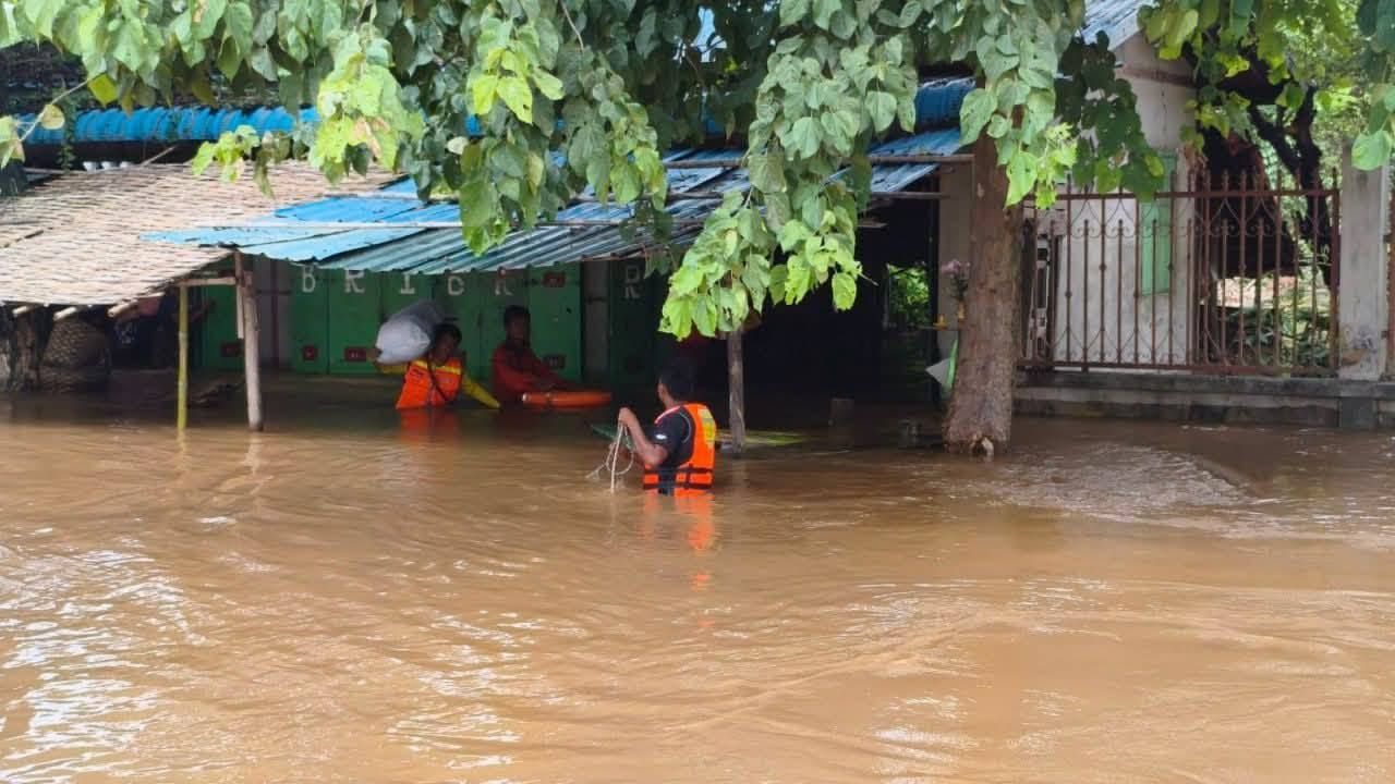 ဆည်တော်ကြီးက ရေလွှတ်နေသဖြင့် မတ္တရာက ကျေးရွာအများအပြား ရေမြုပ်နေ 