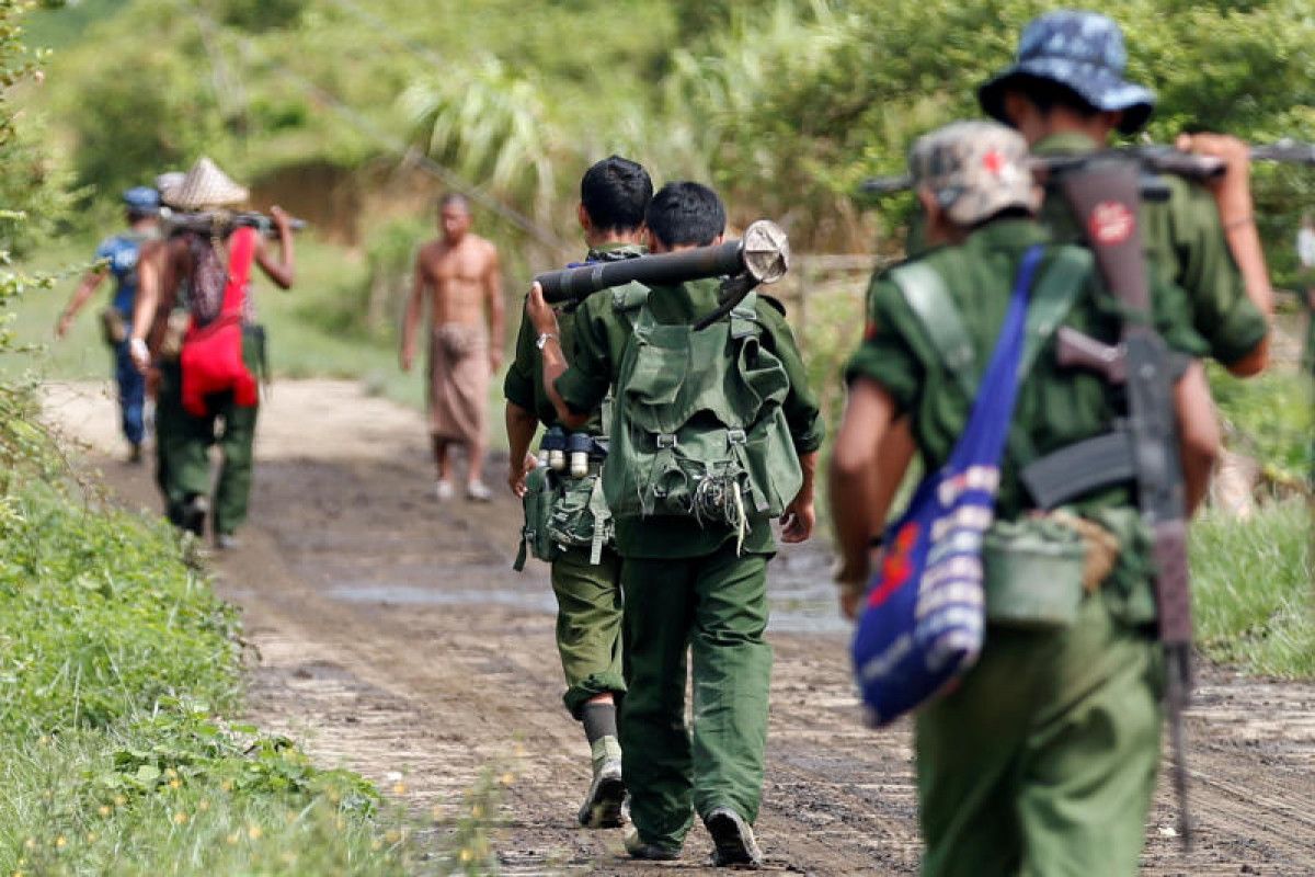 စနဲမြို့ကို ထိုးစစ်ဆင်လာသည့် စစ်တပ်စစ်ကြောင်း တိုက်ခိုက်ခံရပြီး ၄၀ ကျော် သေဆုံး