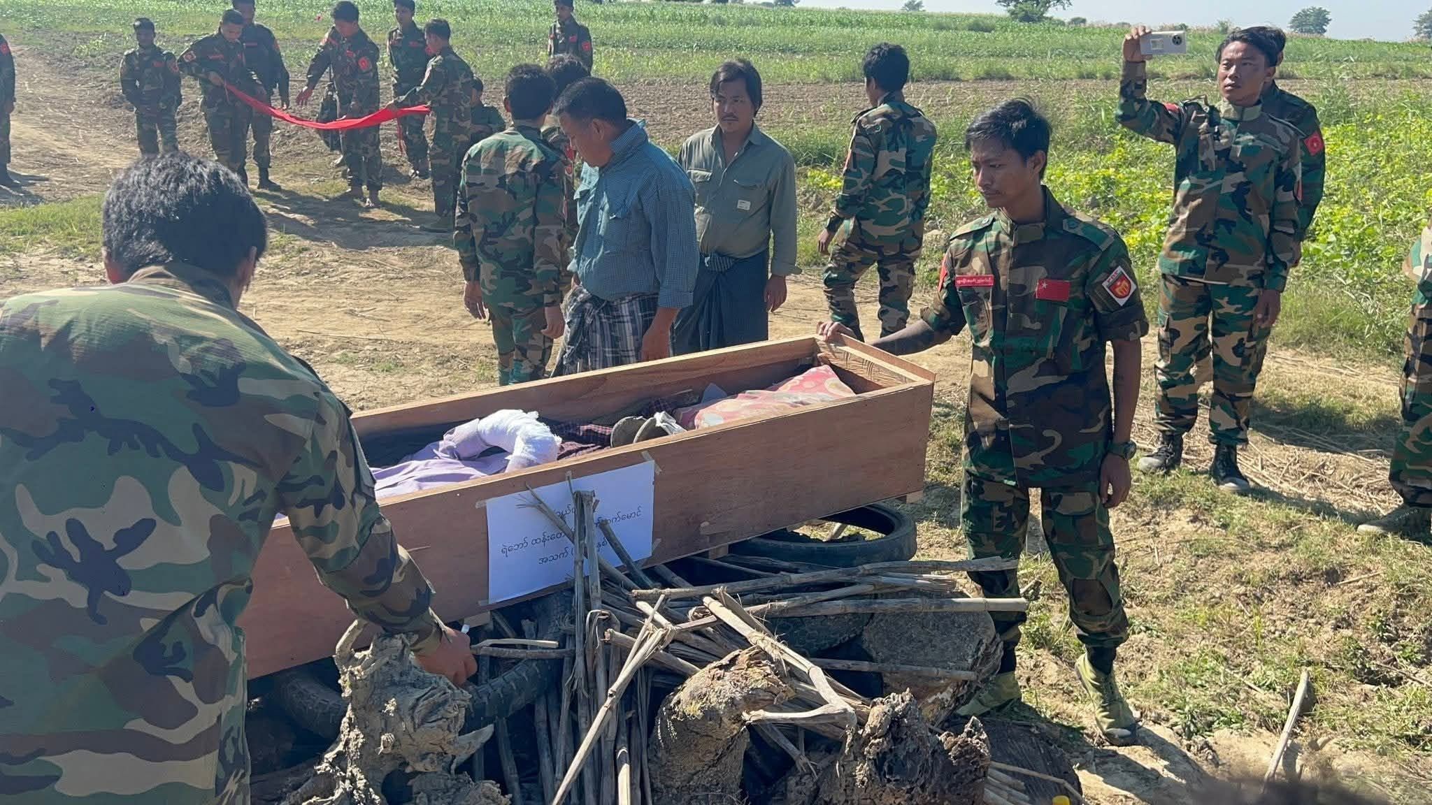 မုံရွာခရိုင် တိုက်ပွဲများတွင် PDF  ရဲဘော် ၁၂ ဦး ကျဆုံး 