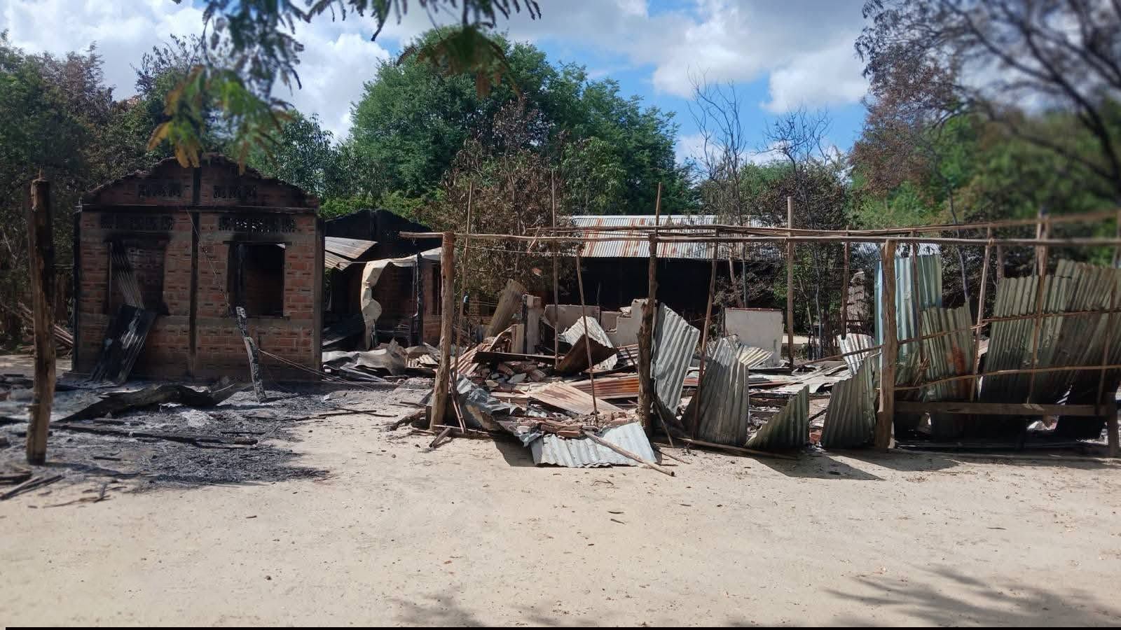 မြိုင်တွင် လက်နက်ကြီး ထိမှန်ပြီး ပြည်သူ ၂ ဦး သေဆုံး၊ တလအတွင်း စစ်တပ် သတ်ဖြတ်မှုကြောင့် သေဆုံးသူ  ၂၀ ရှိလာ