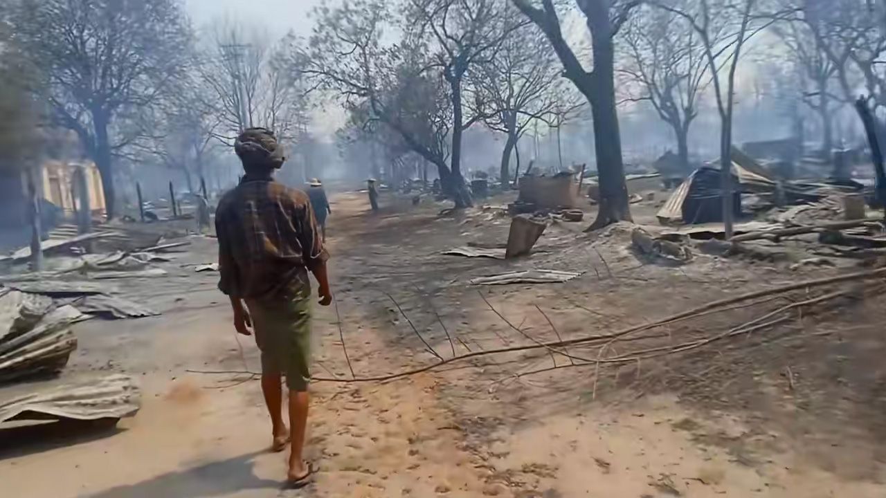 ပခုက္ကူလေဆိပ်အနီး မြောက်လူးကန်ကျေးရွာ၌ အိမ်ခြေ ၄၀၀ ကျော် မီးလောင် ပျက်စီး 