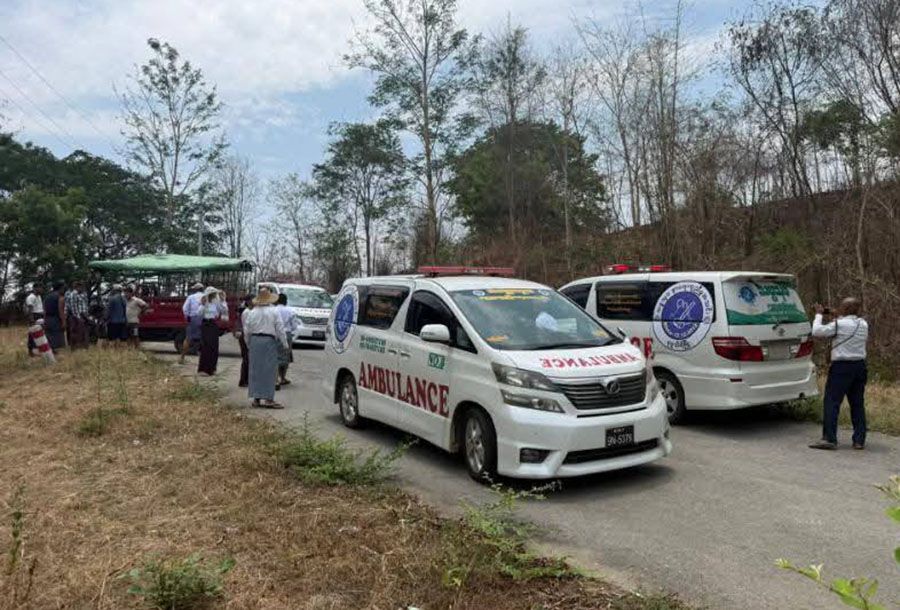 နေပြည်တော်တွင် ဘုရားဖူးယာဉ် တိမ်းမှောက်မှုကြောင့် ၁ ဦးသေဆုံး၊ ၁၂ ဦးဒဏ်ရာရရှိ