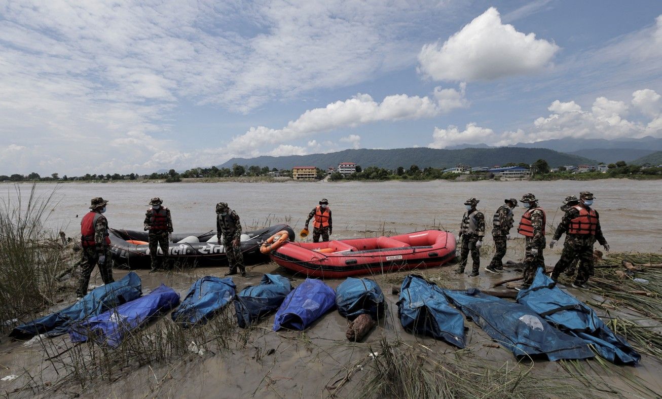 နီပေါ ရွှံ့မြေပြိုမှုကြောင့် သေဆုံးသူဦးရေ ၉၀၀ ကျော်အထိ မြင့်တက်လာ