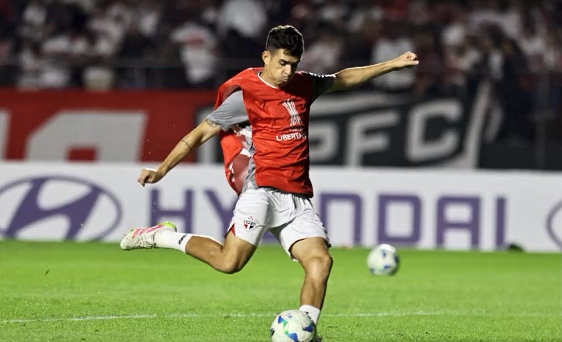 ချဲလ်ဆီး ကွင်းလယ်လူဟောင်း အော်စကာ နှလုံးရောဂါကြောင့် ဘောလုံးလောကမှ အနားယူ 