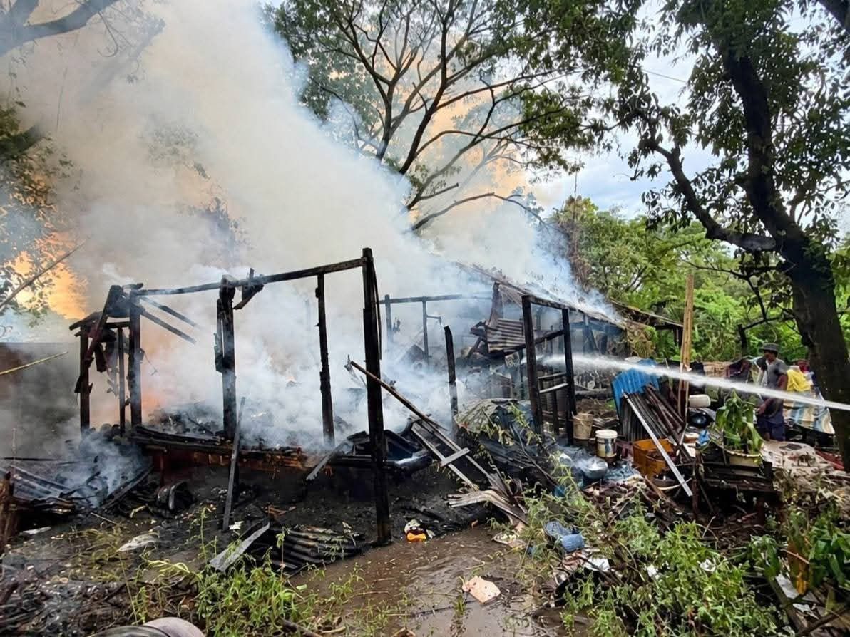 ပဲခူးတွင် ထမင်းပေါင်းအိုး အပူလွန်ကဲရာက မီးလောင်ပြီး နေအိမ် ၂ လုံး ဆုံးရှုံး 