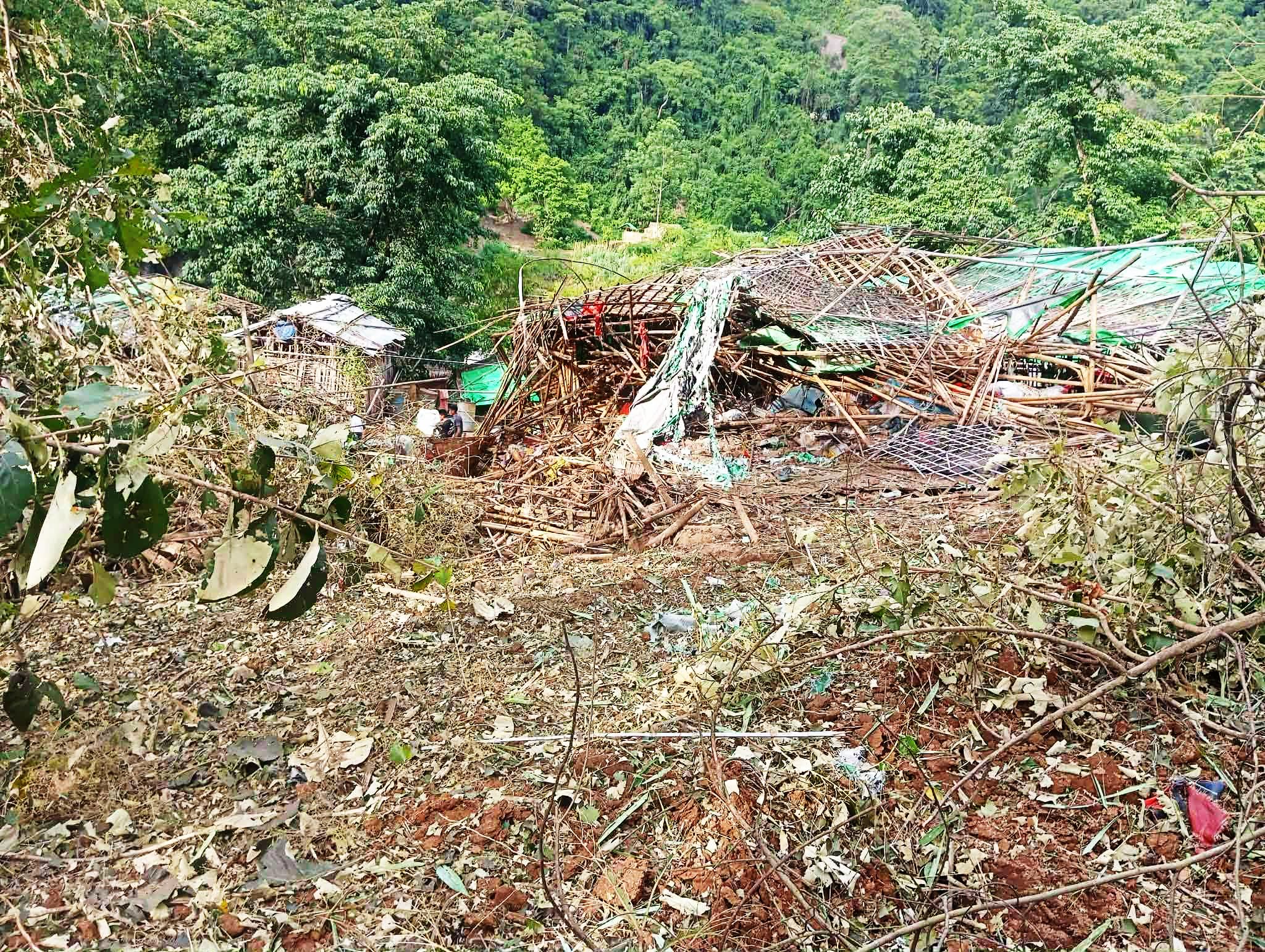 ပလက်ဝ ချောင်းဆုံကို စစ်တပ်က ၂  ရက်ဆက်တိုက်ဗုံးကြဲ၊ ပြည်သူ ၂၀ ကျော်သေဆုံး