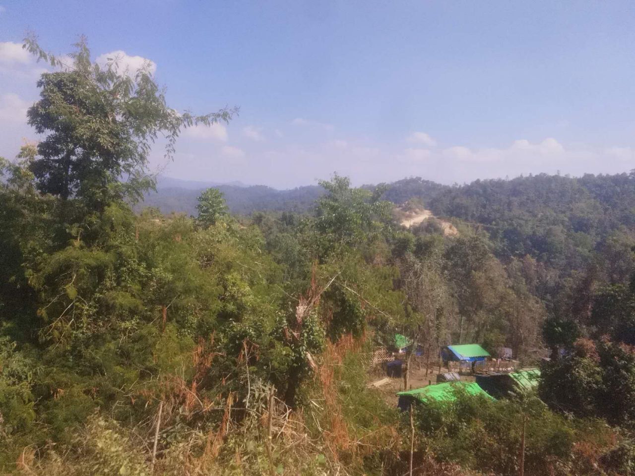 ကွတ်ခိုင်တွင် ရွှေတူးဖော်မှုကြောင့် ရေအရင်းအမြစ်ပျက်စီးပြီး လယ်လုပ်ငန်း စွန့်လွှတ်သူများလာ