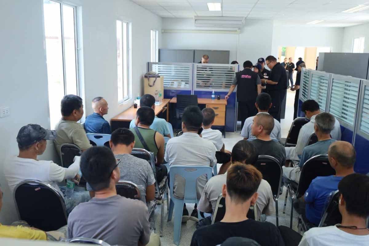 ဖူးခက်တွင် တရားမဝင်လုပ်သား ၂၂ ဦး ဖမ်းဆီးခံရ 