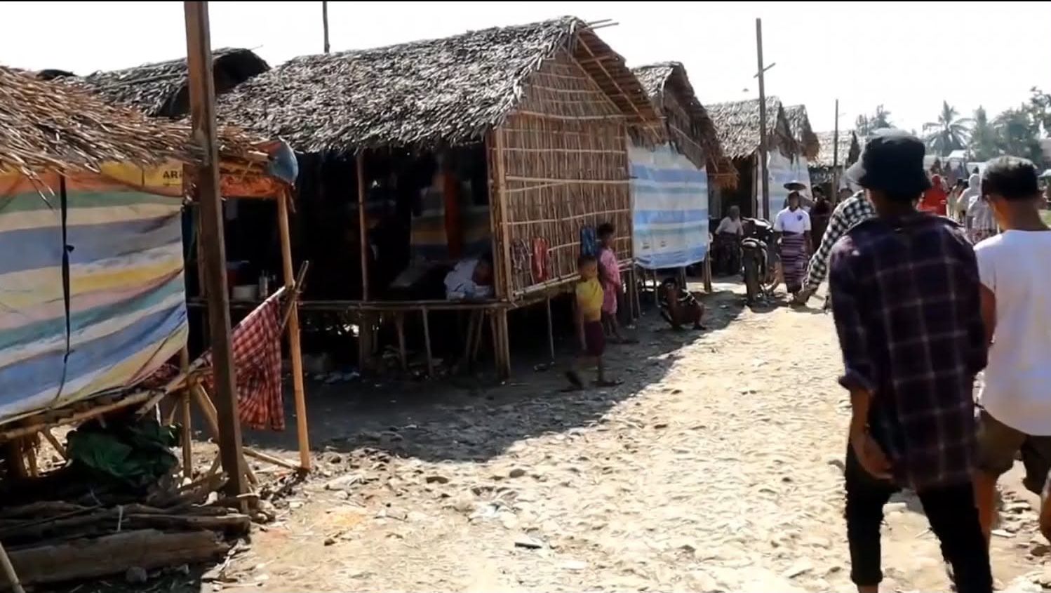 ရခိုင်စစ်ရှောင်အမျိုးသမီးများ လစဉ်သုံးပစ္စည်းဝယ်ရန် ခက်ခဲပြီး ကျန်းမာရေးထိခိုက်