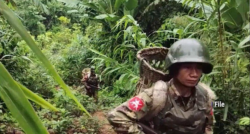 ဖာပွန်ကို ဦးတည်သည့် စစ်အာဏာရှင်တပ် ရှေ့မတိုးနိုင်ဘဲ ပိတ်ဆို့တိုက်ခိုက်ခံရပြီး အကျအဆုံးများ