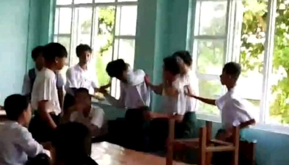 ကျောင်းသားများတွင် လက်နက်ပါ၊ မပါ နေစဉ် စစ်ဆေးနေဟုဆို  