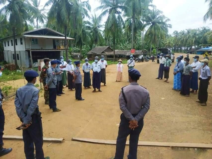 တော်လှန်ရေးတပ်အား ကုန်စည်ရောင်းသည်ဟု စွပ်စွဲပြီး ရွှေသောင်ယံအရပ်သား ၃ ဦး ဖမ်းဆီးခံရ