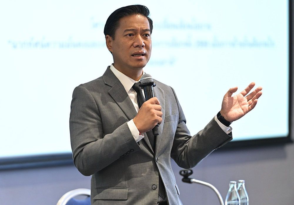 စစ်အာဏာရှင်ကို  ဖိတ်ခေါ်သည့်ကိစ္စ ထိုင်းလွှတ်တော်အမတ်ဟောင်း ကန့်ကွက်ရှုတ်ချ