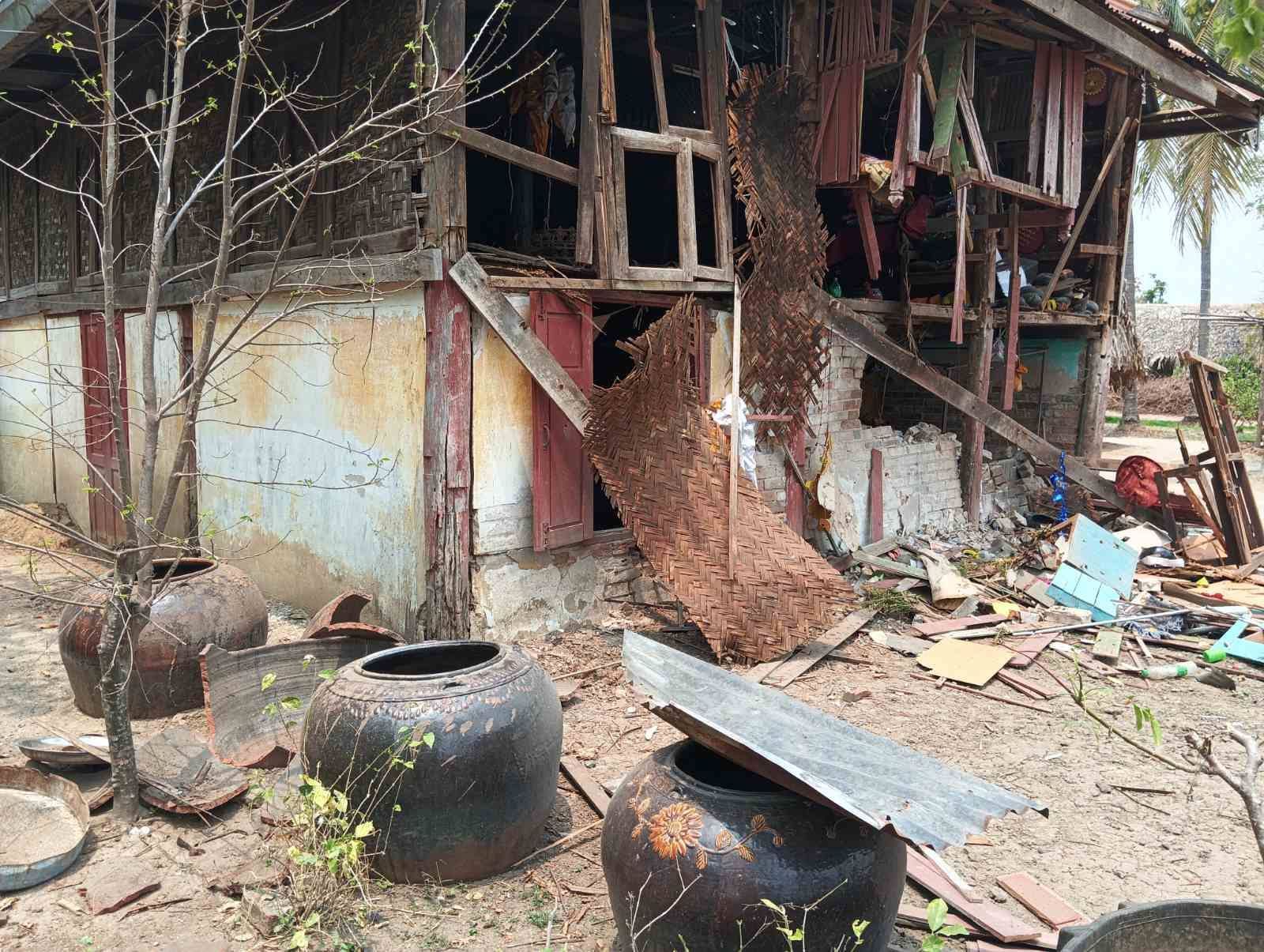 ရွှေဘိုတွင်  စစ်တပ်က ဒရုန်းဖြင့် ဗုံးကြဲခဲ့သဖြင့်  ၁ ဦးသေဆုံး ၃ ဦးဒဏ်ရာရ