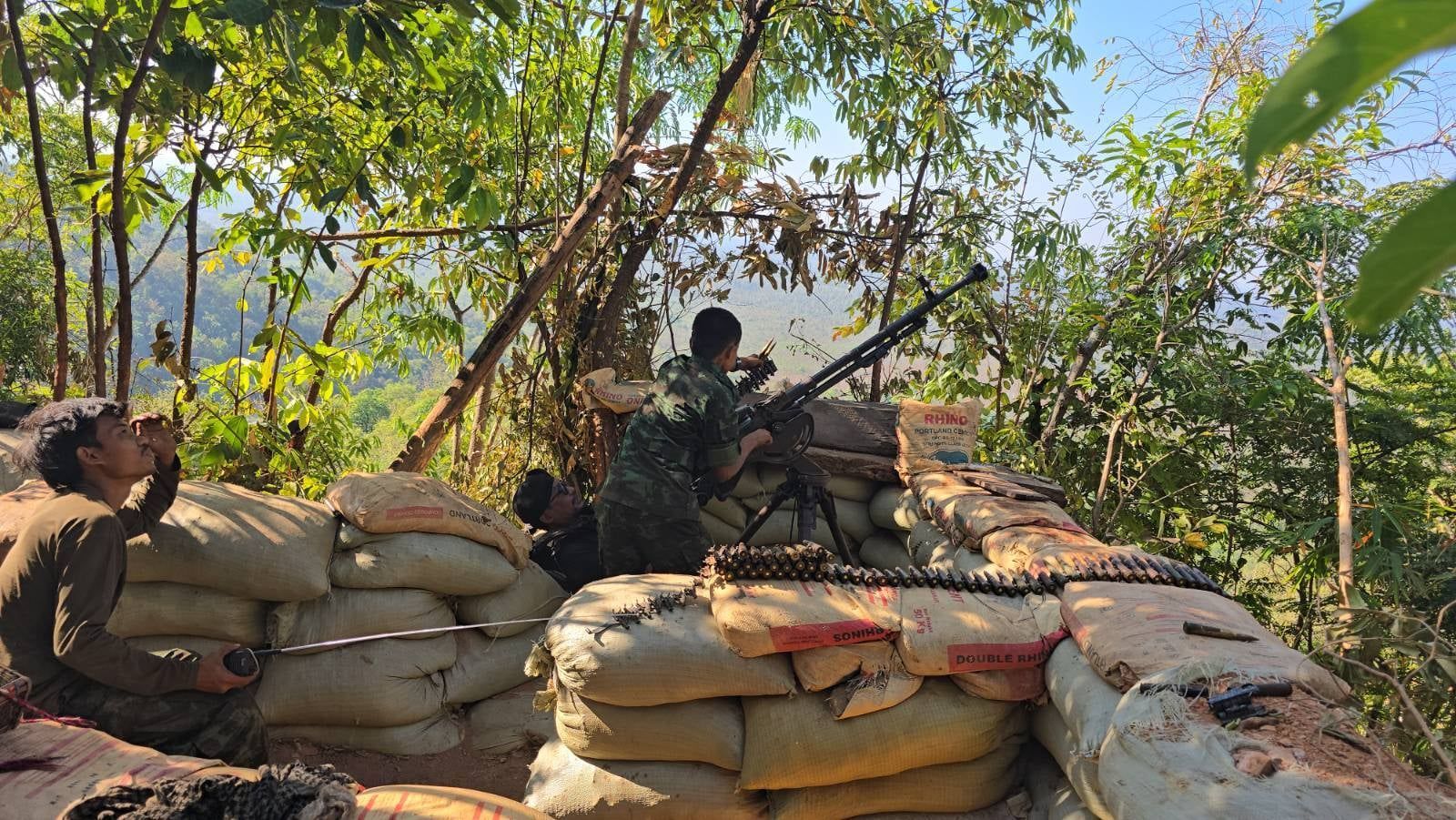 Photo : KNLA ၃၁ ဗျူဟာစစ်ကြောင်း