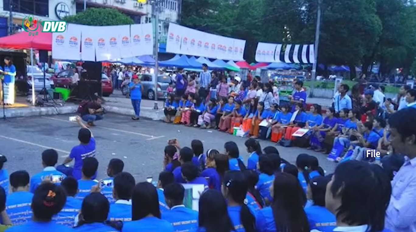 သမဂ္ဂများ ဖြိုခွင်းခံရသော်လည်း အလုပ်သမားများ လုပ်ခတိုးရေး ဆက်တောင်းဆို 
