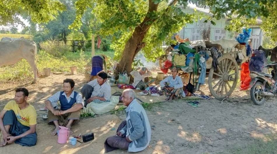 ယင်းမာပင်ခရိုင်၌ စစ်အာဏာရှင်တပ်က စစ်ကြောင်းထိုးနေသဖြင့် ဒေသခံများ နေရပ်စွန့်ခွာ