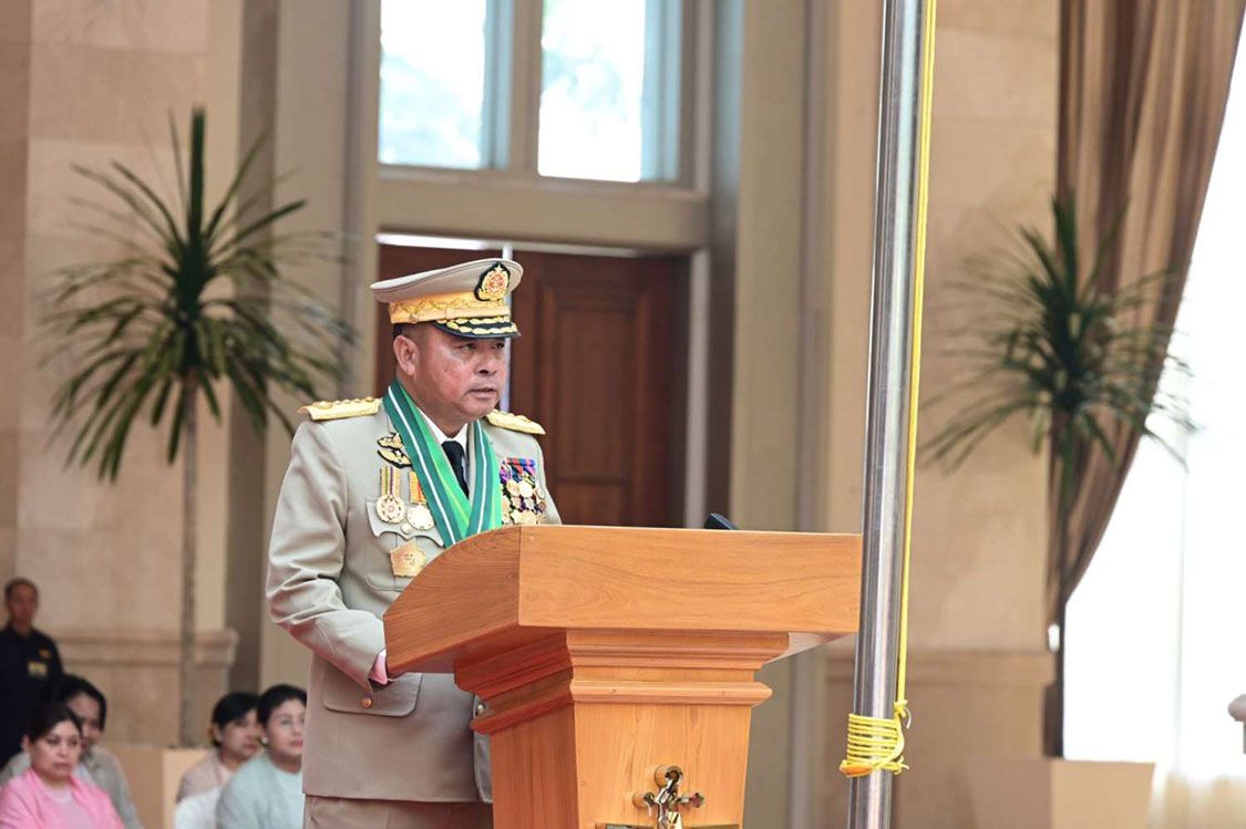 အရပ်ဘက်-စစ်ဘက် ဆက်ဆံရေး အကောင်းဆုံးဆောင်ရွက်မည်ဟု တပ်ချုပ်အသစ်ပြော (ဓာတ်ပုံ) 