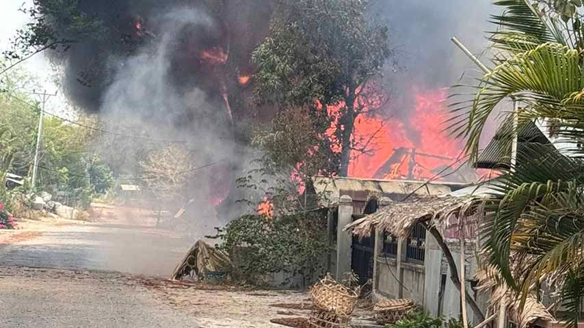 မြဝတီမြို့တောင်ဘက်တွင် စစ်တပ်က  ဒရုန်းဖြင့် မီးလောင်ဗုံးကြဲ၊ နေအိမ် ၄ လုံး ဆုံးရှုံး