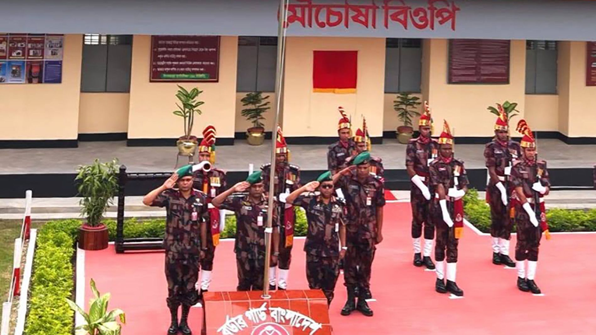 မြန်မာနယ်စပ်တိုက်ပွဲကြောင့် ဘင်္ဂလားဒေ့ရှ်နယ်ခြားစောင့်တပ်က စောင့်ကြည့်ကင်းလှည့်နေ 