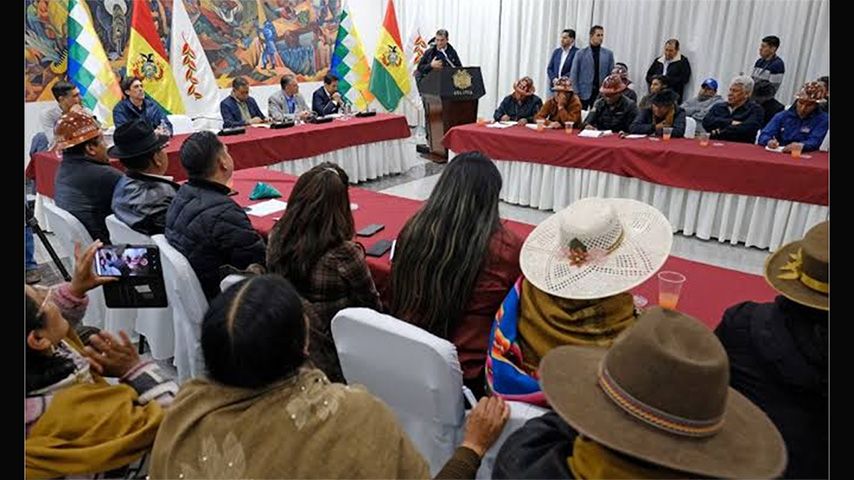 ဘိုလီးဗီးယား၌ အစိုးရဆန့်ကျင်ရေးဆန္ဒပြပွဲဖြစ်ပြီးနောက် အလုပ်သမားသမဂ္ဂနှင့် သဘောတူ လက်မှတ်ထိုး