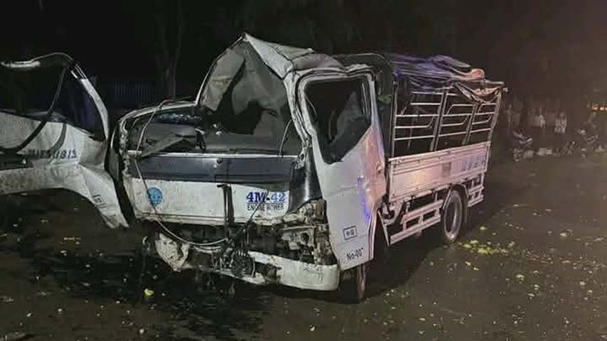 နေပြည်တော်တွင် ကားကသစ်ပင်ဝင်တိုက်၊ ၁ ဦးသေဆုံးပြီး ၂ ဦး ဒဏ်ရာရ