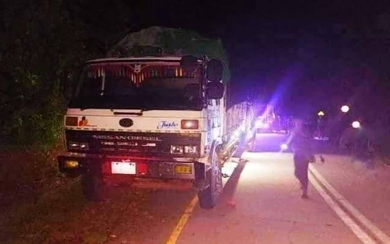 လေးမျက်နှာမြို့နယ်တွင် စစ်အာဏာရှင်တပ်က စစ်ဆေးနေစဉ်။ (Photo: MOI)