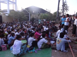 ျပီးခဲ့တဲ့နွစ္က ေတာ္၀င္သစ္အေခ်ာထည္ စက္႐ုံအလုပ္သမားမ်ား ဆနၵျပေနစဥ္
