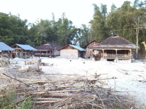 ဓာတ္ပံု - ေမာက္ကြန္လူမႈကူညီေရးအဖြဲ့