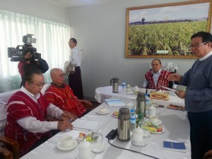 သမၼတႏွင့္ေကအန္ယူအဖြဲ႔ ေတြ႔ဆုံစဥ္ (ဓာတ္ပုံ - ဦးရဲထြဋ္)