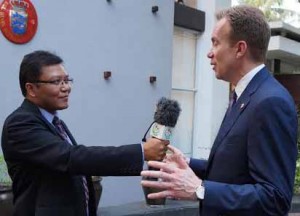 ဦးတုိးေဇာ္လတ္ႏွင့္ ေနာ္ေ၀ႏုိင္ငံျခားေရး ၀န္ႀကီး
