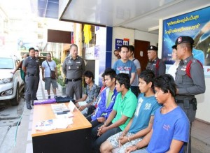 သတင္းစာရွင္းပြဲ ျပဳလုပ္စဥ္ (ဓာတ္ပုံ - dailynews.co.th)