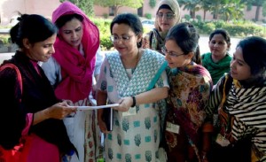 Pakistan_Dr_Anita_web_140315_672