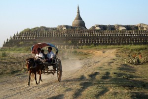 ဓာတ္ပုံ - ေျမာက္ဦးၿမိဳ႕နယ္အသင္း (စကၤာပူ)