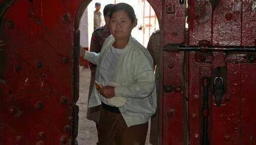 Naw-Ohn-Hla-leaving-prison