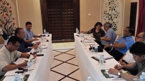 ဓာတ္ပုံ - ညိဳအုန္းျမင့္