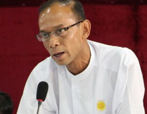 ၈၈ ၿငိမ္းခ်မ္းေရးနဲ႔ ပြင့္လင္းလူ႔အဖြဲ႔အစည္းရဲ႕ ေခါင္းေဆာင္တဦးျဖစ္တဲ့ ဦးျမေအး