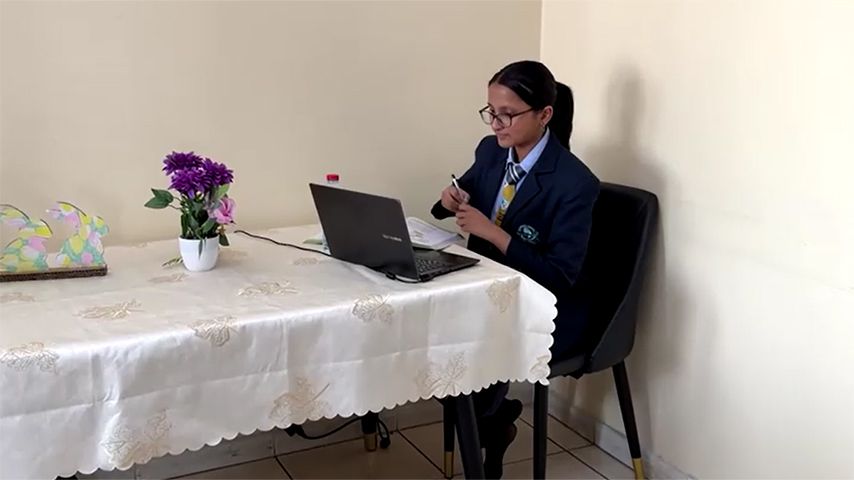အီရန်တိုက်ခိုက်မှုကြောင့် ဒူဘိုင်းမြို့က ကျောင်းသားများ အွန်လိုင်းမှ  စာသင်နေရ
