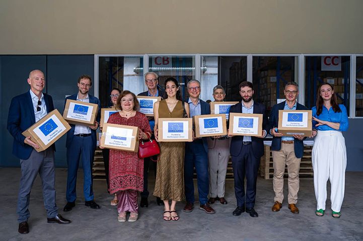 EU က မြန်မာကို ဆေးဝါးနှင့် အာဟာရဆိုင်ရာ ထောက်ပံ့ရေးပစ္စည်း ၄၆ တန် ကူညီ