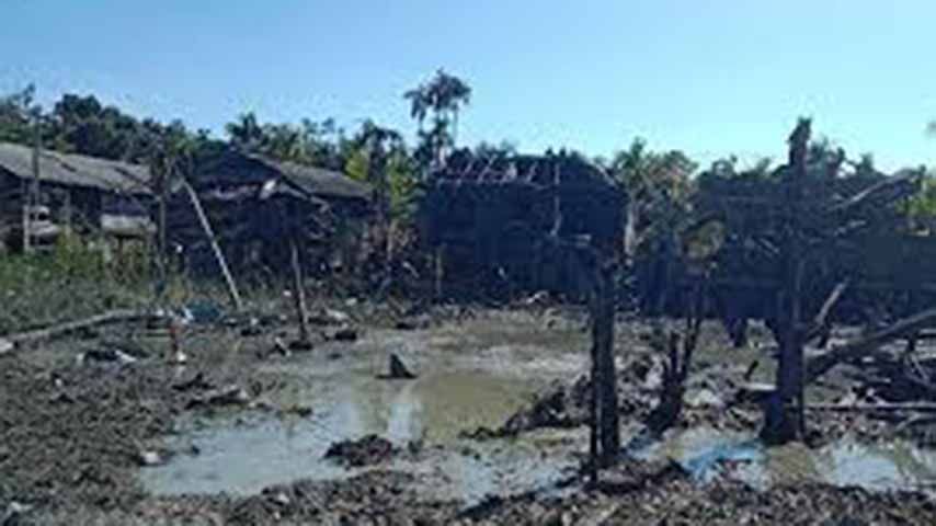 သံတွဲမြို့နယ်၌ စစ်တပ် ဗုံးကြဲမှုကြောင့် မိသားစု ၄ ဦး သေဆုံးပြီး ၃ ဦး ဒဏ်ရာရ 