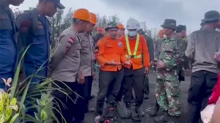 အင်ဒိုနီးရှားမီးတောင်ပေါက်ကွဲမှုအတွင်း စင်ကာပူနိုင်ငံသား ၂ ဦးသေဆုံး 