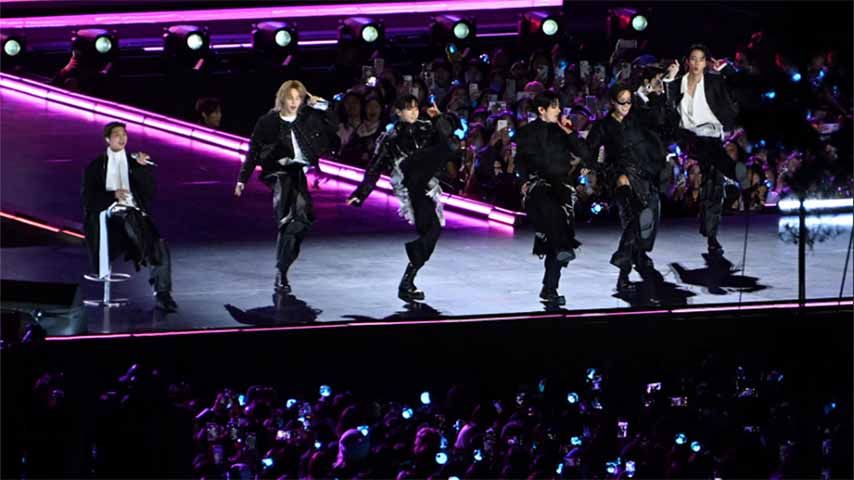 BTS အခမဲ့ရှိုးပွဲ မျှော်မှန်းသလောက် ပရိသတ်မလာသဖြင့် ကုမ္ပဏီရှယ်ယာစျေးကျ