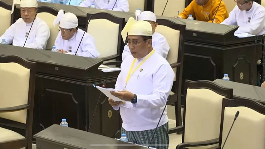 စစ်အာဏာရှင်ဝန်ထမ်းများအတွက် လုပ်သက်ပြည့်ပင်စင်နှင့် လျှော့ပေါ့ပင်စင်ယူခွင့် ယာယီရပ်ဆိုင်း
