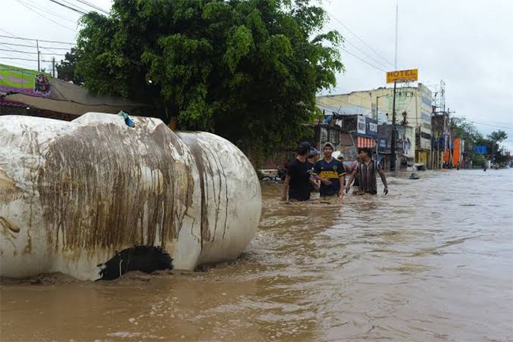 မက္ကဆီကိုတွင် လေအေးလှိုင်းကြောင့် ရေကြီးပြီး လူ ၁၀ ဦး သေဆုံး
