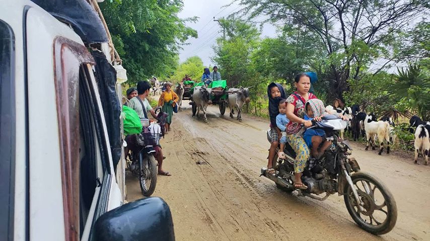မြိုင်နယ်မှ စစ်ရှောင်ပြည်သူများ။ (Photo: အညာမြေ အရပ်ဘက်လူမှုအဖွဲ့အစည်း-မြိုင်)