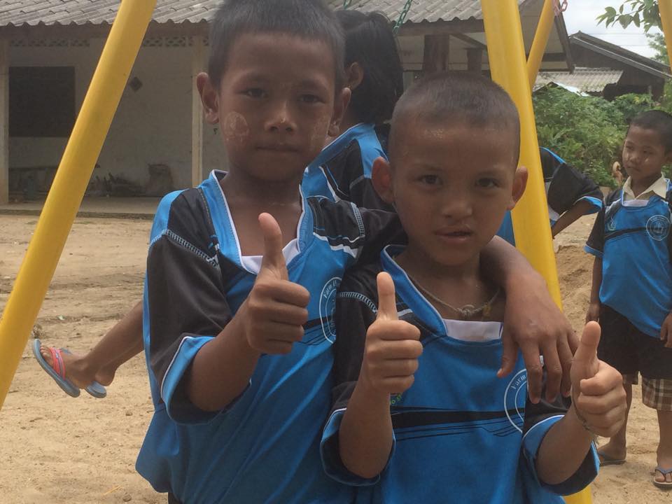 လယ္ေတာအိမ္ေက်ာင္း ျမန္မာေရႊ႕ေျပာင္းကေလးငယ္မ်ား ကစားကြင္း (ဓာတ္ပုံ)
