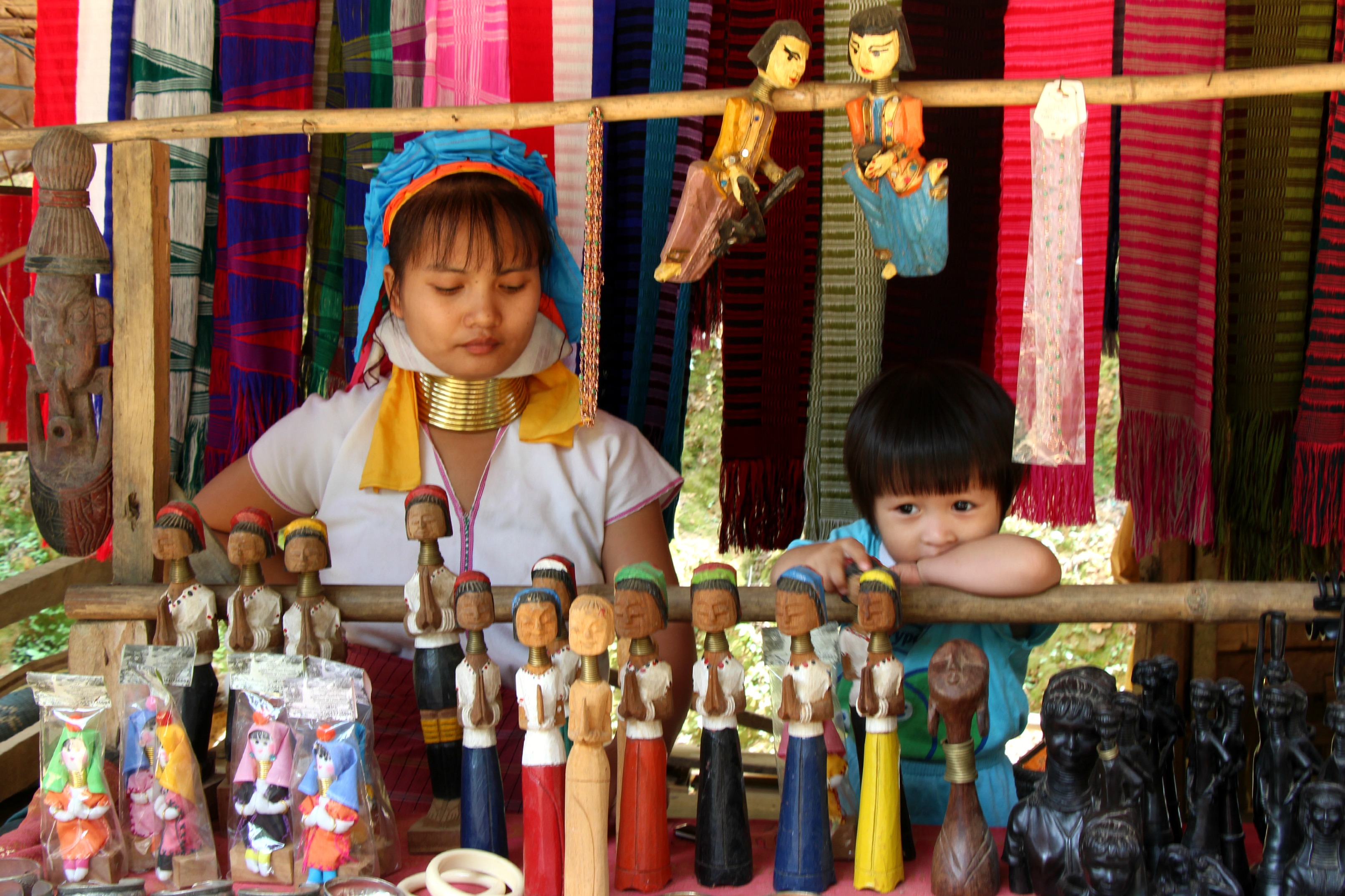 လည္ပတ္သူ နည္းလာသည့္ ထုိင္းက မႏုႆ       ဥယ်ာဥ္